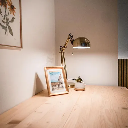 Bergblick In Zentrumsnaehe Mit Garage * メラーノ
