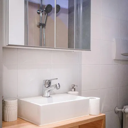 Bergblick In Zentrumsnaehe Mit Garage Appartement *