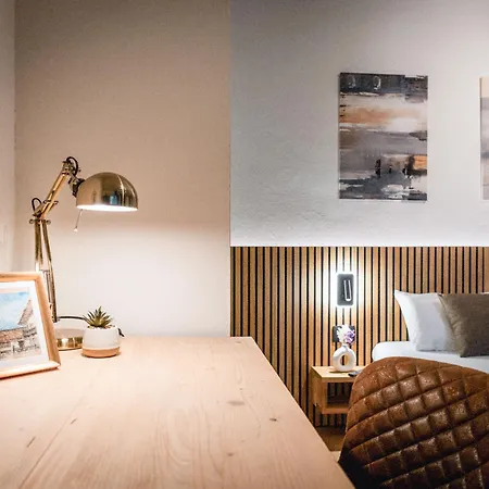 Bergblick In Zentrumsnaehe Mit Garage Apartment Merano