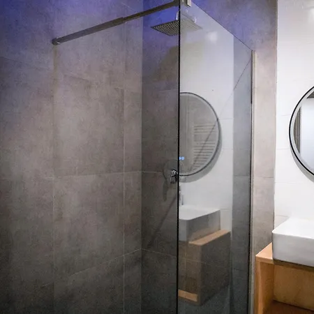 Appartement Bergblick In Zentrumsnaehe Mit Garage Meran