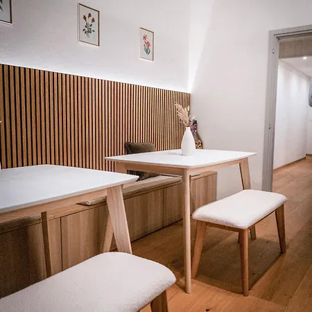 Bergblick In Zentrumsnaehe Mit Garage