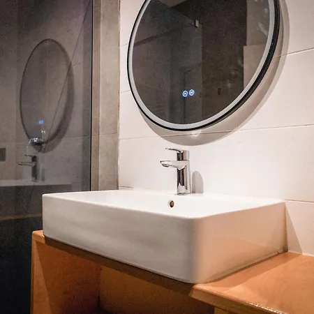 Appartement Bergblick In Zentrumsnaehe Mit Garage Meran