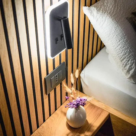 Bergblick In Zentrumsnaehe Mit Garage Appartement Meran