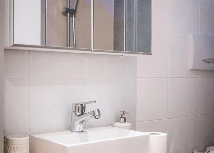 Bergblick In Zentrumsnaehe Mit Garage Appartamento *