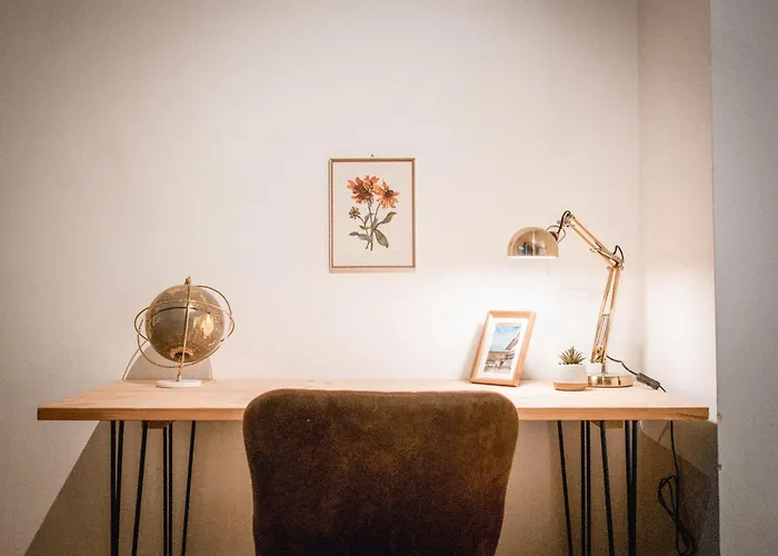 Bergblick In Zentrumsnaehe Mit Garage Appartamento Merano